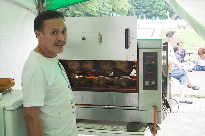 Filipinos love chicken.