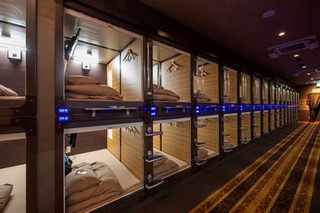 capsule hotel