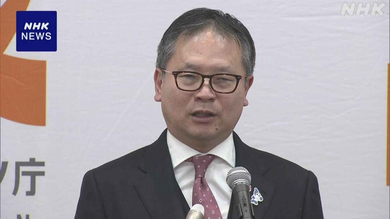 Sports Agency Commissioner: "I want to protect athletes from bad language on social networking sites."
