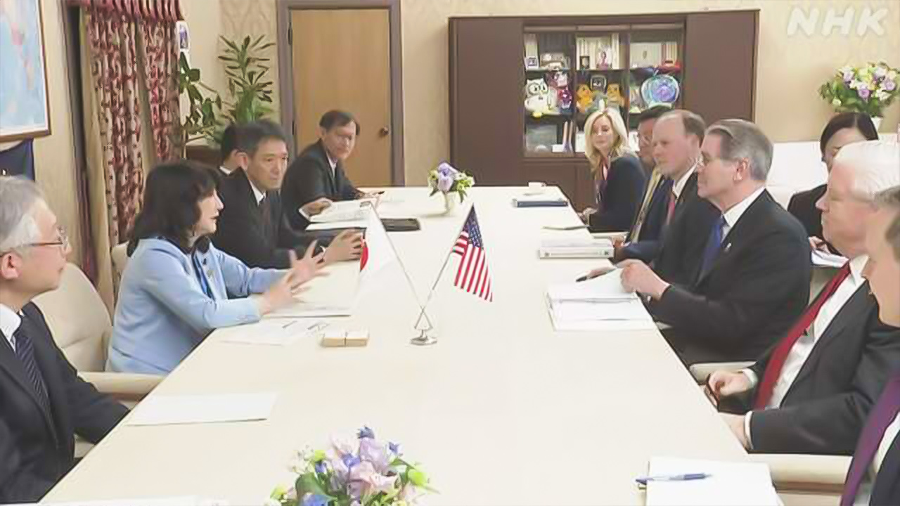 Japanese and U.S. ministers spoke on issues such as the yen and dollar.
