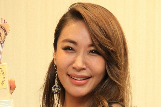 Sarina Suzuki expressed her frustration towards a "junior talent" who specifically named her as someone they dislike, stating that the production team is also "low-level."
