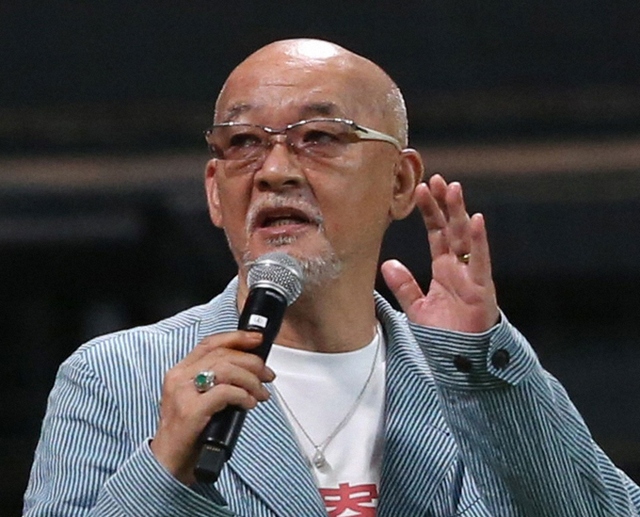 Famous singer who passed away while saying, 'I really hate him,' reveals that he is 'a singer who sings really interesting songs.'