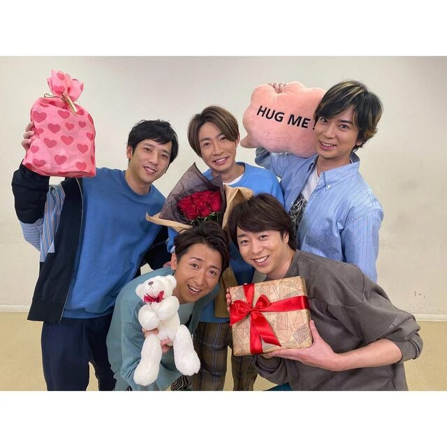 "Wait... I've never seen this before!!" "I cried too much" The five members of Arashi's "handwritten signatures" have caused a big reaction! Comments like "Sakurai-kun..." and "It's more like a name than a signature..." have emerged regarding a signature from 26 years ago.