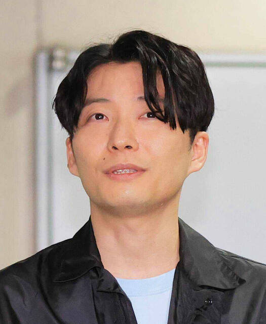 星野源激変した最新姿にファン二度見「えぐい」「ガッキー...」「眠れなくなった」「待て待て」「どした?」