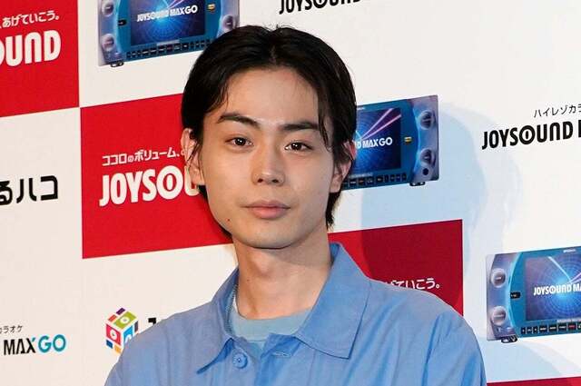 Masaki Suda surprised fans with a two-shot with Kento Nakajima, saying, "You were friends for that long, huh?" and "It's shocking that it was 15 years ago."