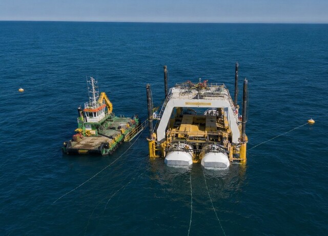 Aren't data centers using too much water? → China says, "We will install data centers in the ocean."