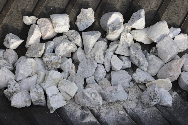 Lithium mining that sacrifices the environment may come to an end. MIT has developed a new technology that does not use low temperatures or acids.