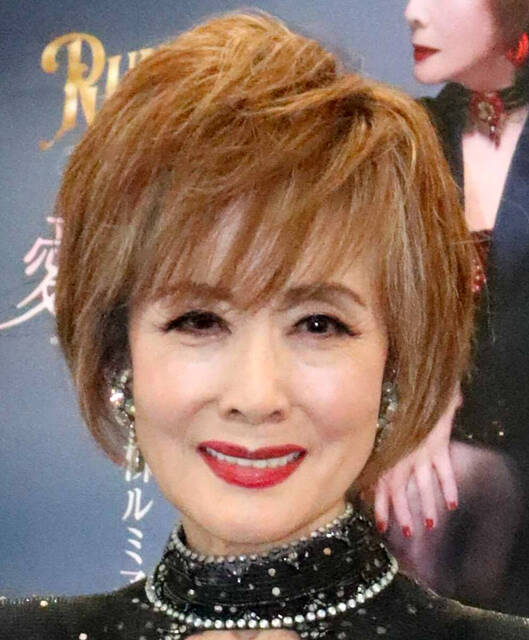 "To be honest, the bench work was..." A prominent singer known for being a soccer enthusiast expressed dissatisfaction with the Japan national team, saying, "I wonder why they were taken off," and "It's frustrating," as Rumiko Koyanagi shared her opinion.