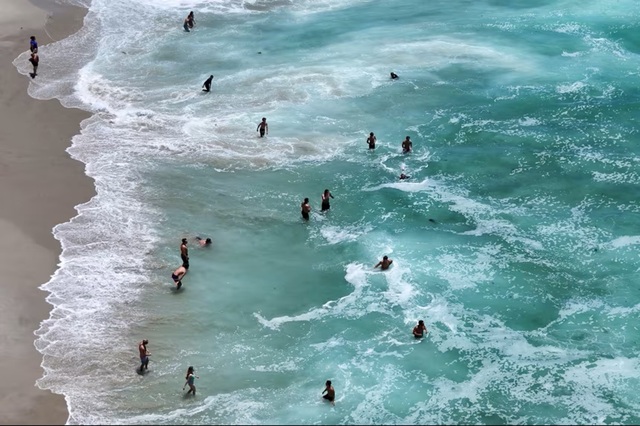 The global sea surface temperature in June has reached a record high, raising fears of entering an "unexplored territory."