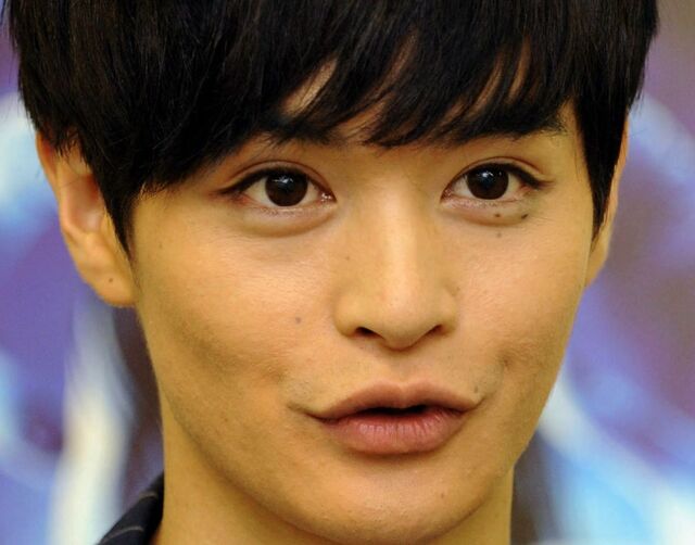 "Caution! Eyes..." The wife of popular actress... Kōji Seto's drastic change has drawn comments like "It's scary," "It's creepy," "It might appear in my dreams," and "What a fine..."