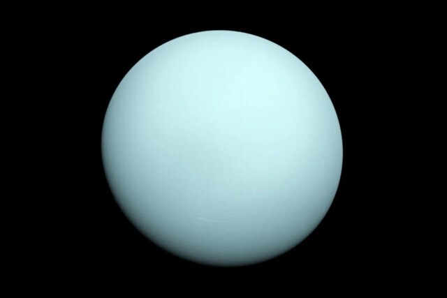 Two planets at the edge of the solar system. They may feel different from common perceptions.