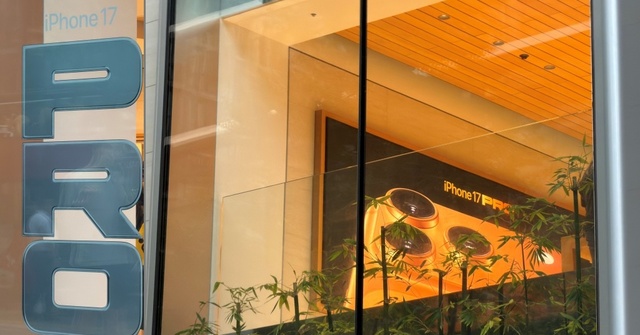 Apple suddenly raised the prices of the iPhone, with the iPhone 17e starting from 100,000 yen... the Pro Max exceeding 210,000 yen, impacting the Watch and AirPods as well, while the demand for used smartphones is accelerating.