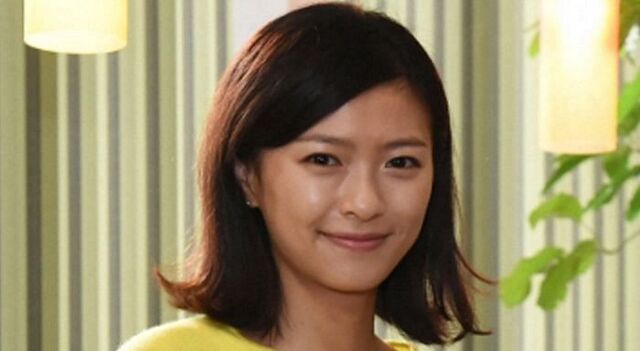 「えっ誰!?」「久々見た...」現在2児の母...榮倉奈々〝雰囲気一変〟姿に驚きの声「同一人物なの!?」「一気に雰囲気が...」「クールで凛々しい」