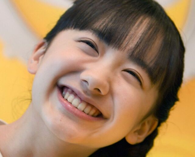 "She cut her hair!" "Oh my!!" Mana Ashida's dramatic change with a "big chop"! "First time in her life? Maybe I've never seen this before" "She's grown up, hasn't she?" - Internet in uproar.