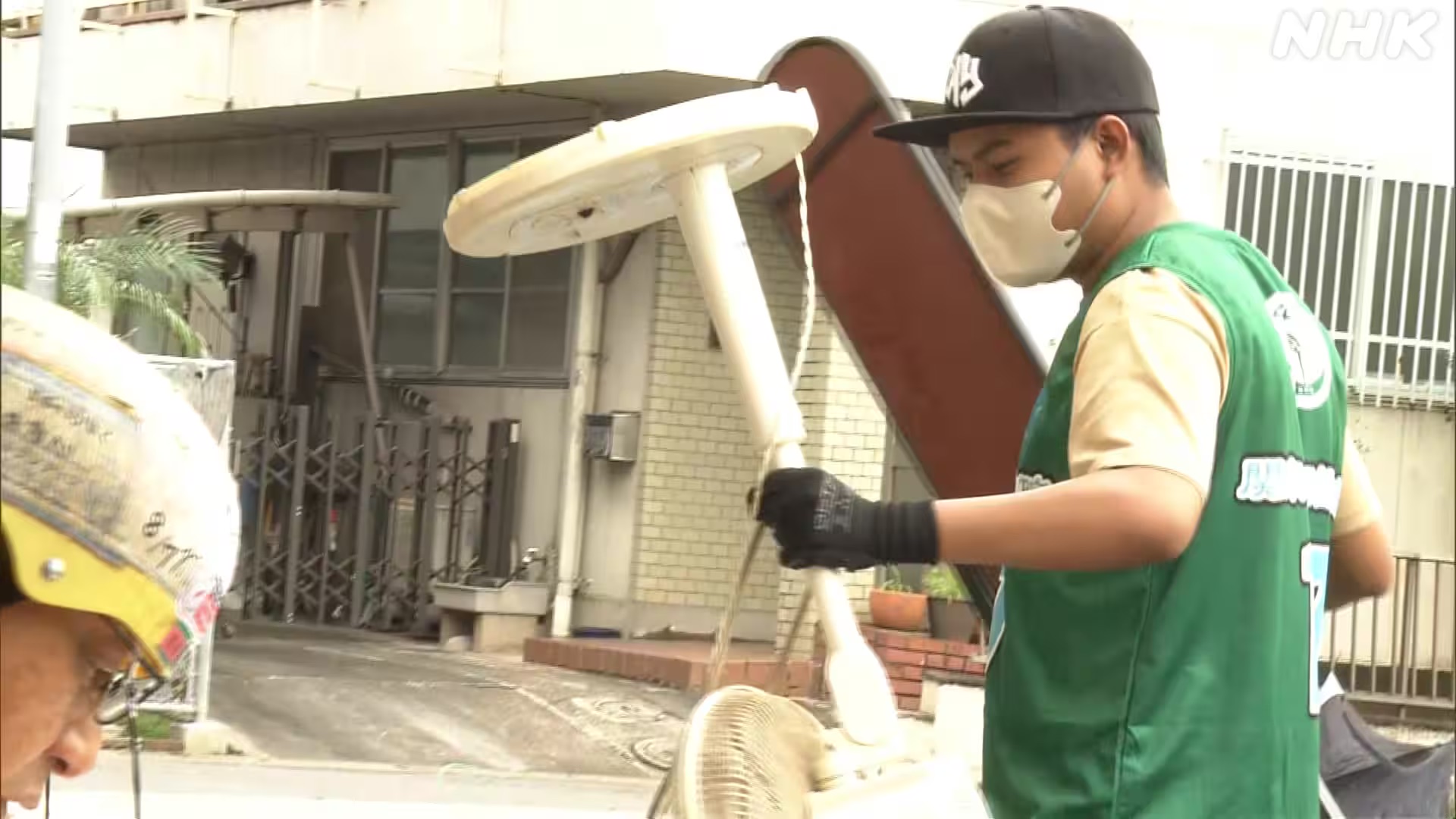 One month after the heavy rain in Chiba: Nepalese international students joined the cleanup