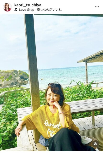 Former top idol and divorced entertainment family member, 62-year-old actress shows off her figure in a tropical sea: 'Everyone was staring at me'