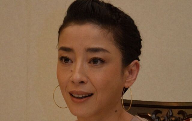 "She was fine just as she was" "She's changed so much, who..." Eight years after her shocking remarriage with a child, Miyazawa Rie's "atmosphere completely changed" — "Everyone ends up with a face like this" "She looks so happy, it's the best"