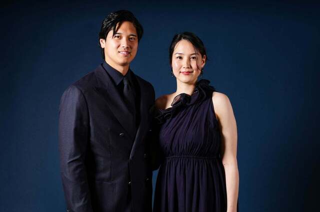 "Uwaaaah!" Shohei Ohtani's wife, Mamiko, makes her first public appearance since the birth of their second child. Fans in Japan and abroad are delighted by her cheering presence day after day: "Mamiko!" "We've been waiting!"